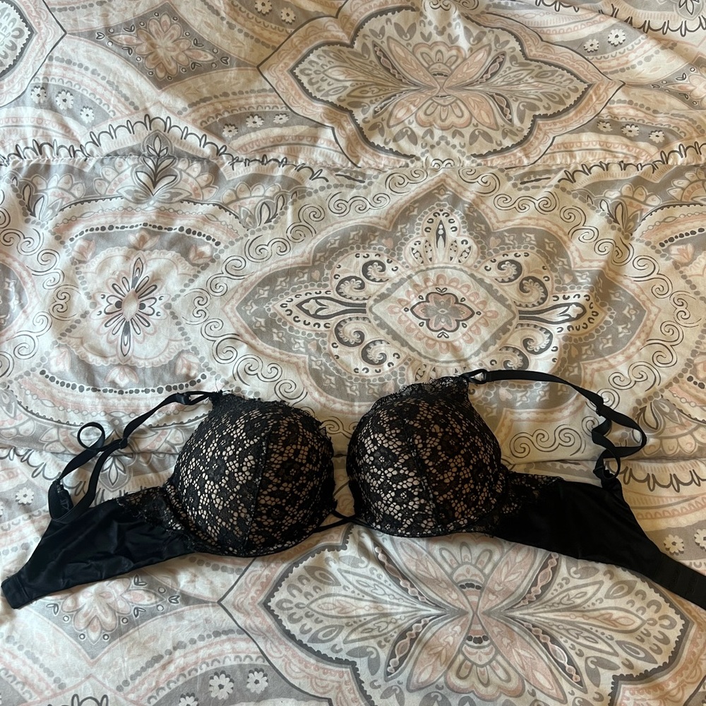 Victoria Secret Bombshell Bra 34C